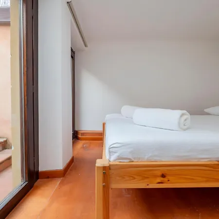 Ihost Monza 15b Apartman